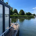 Hausboot Stehend Grey Pearl Úszó hotel Fürstenberg-Havel