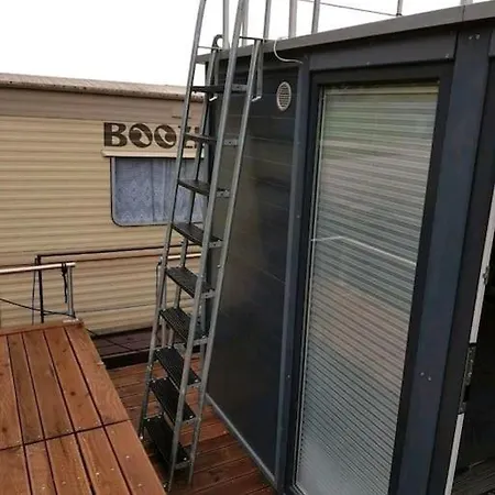 Hausboot Stehend Grey Pearl